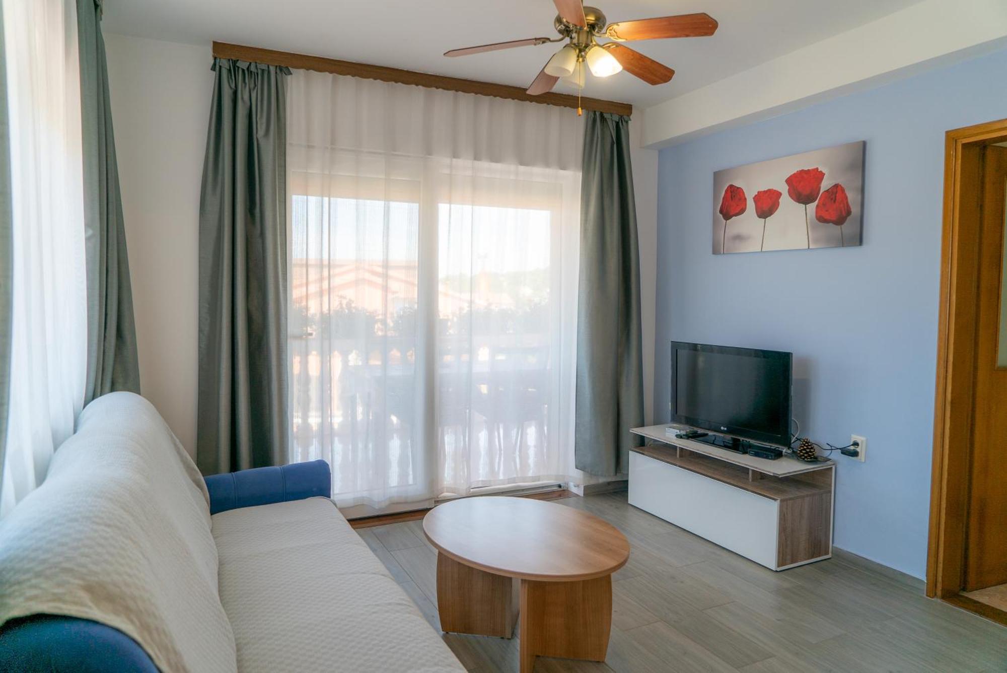 Apartments Zubcic Tisno Exterior photo