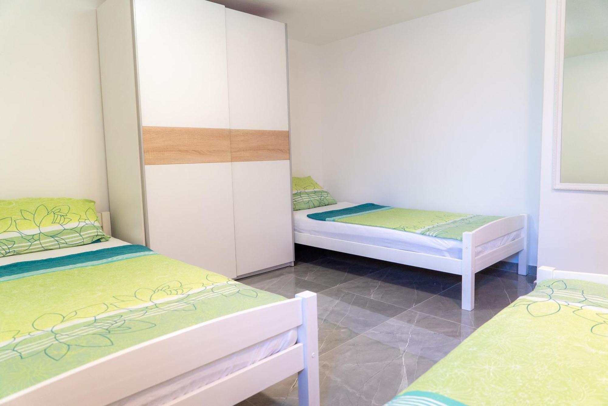 Apartments Zubcic Tisno Exterior photo